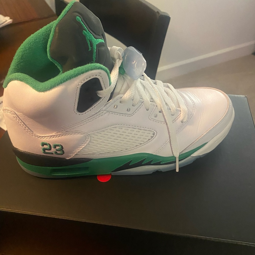 Jordan Retro Sneakers in Women